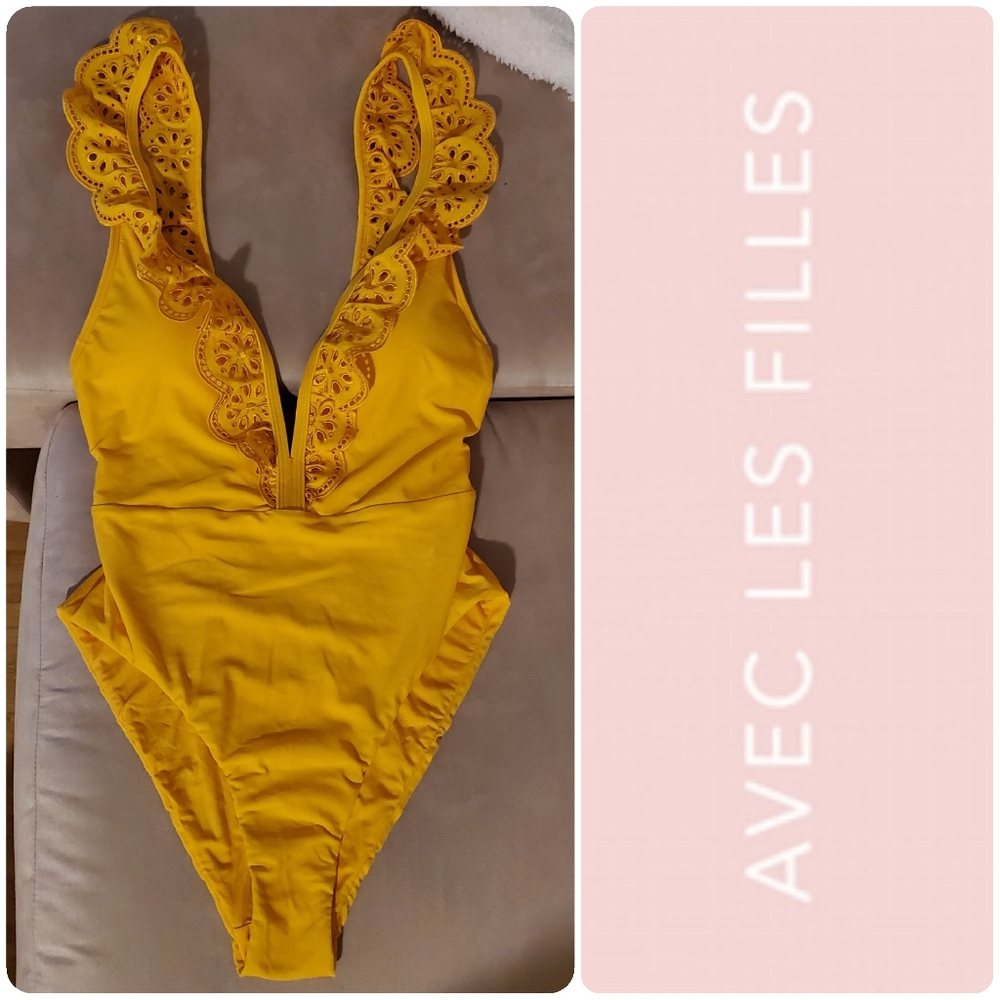 NWT Avec Les Filles swimsuit
